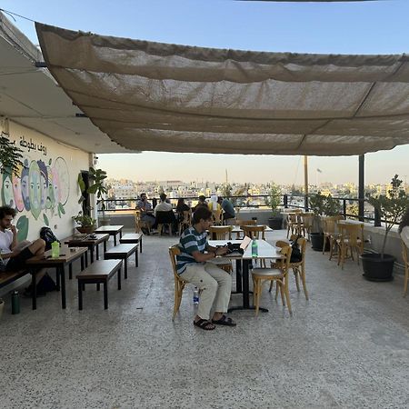 Battuta Hostel Amman Exteriör bild