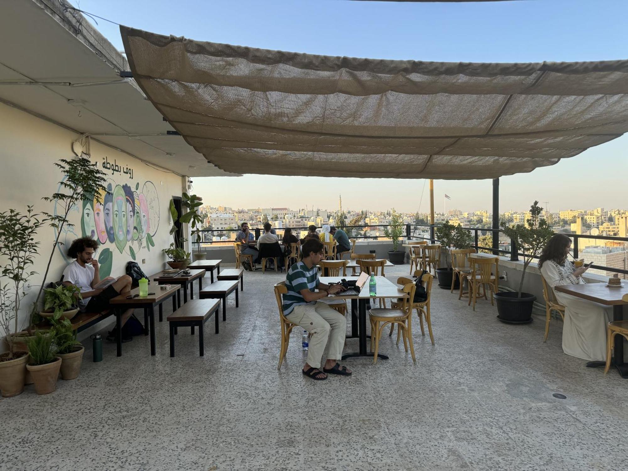 Battuta Hostel Amman Exteriör bild