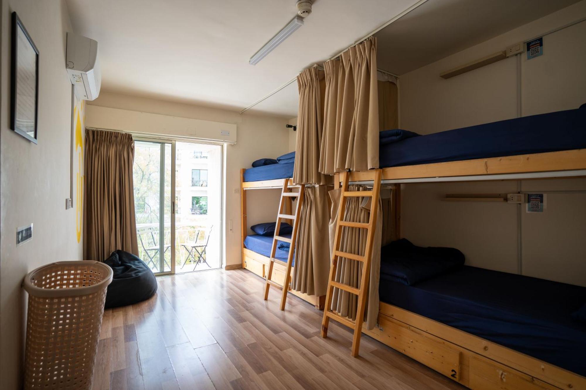 Battuta Hostel Amman Exteriör bild